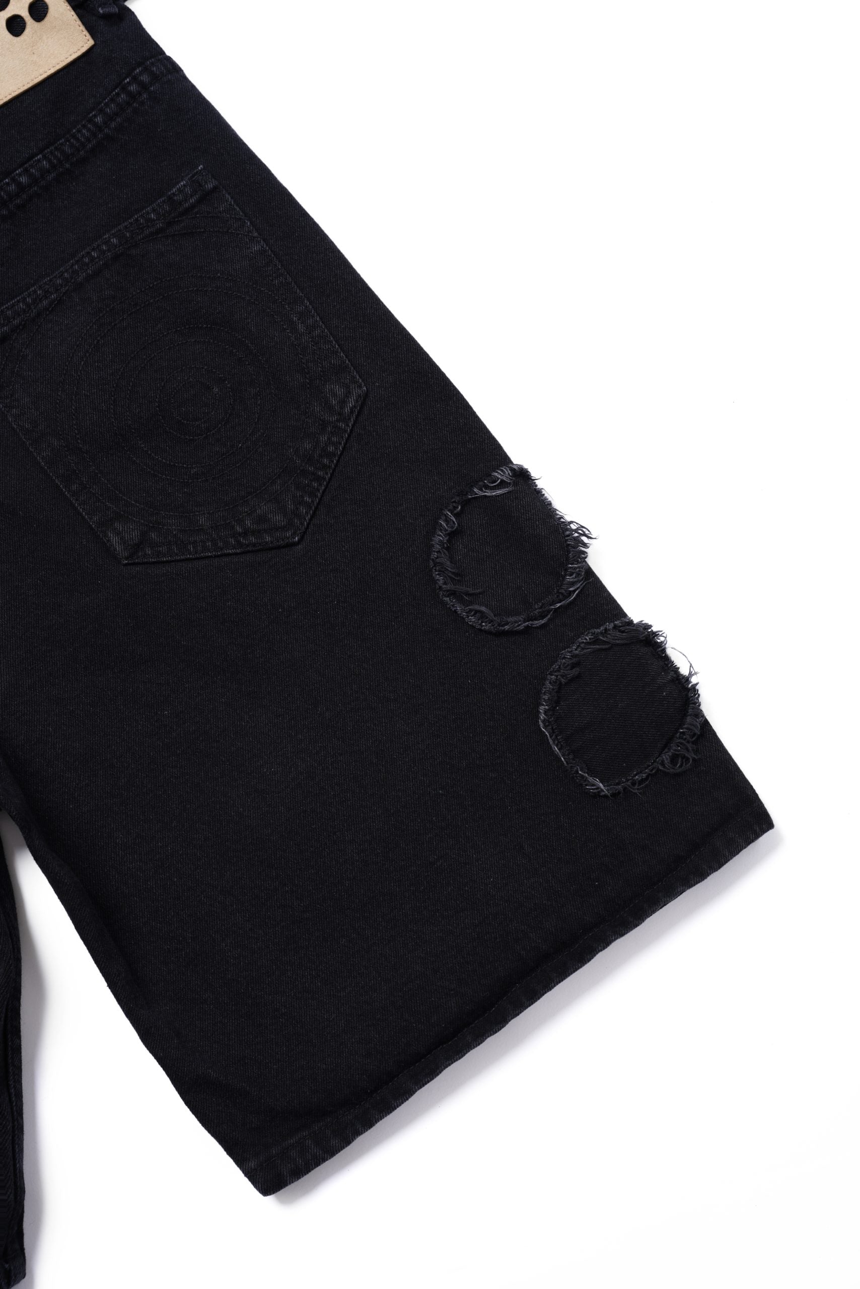 4-Hole Puncher Denim Shorts