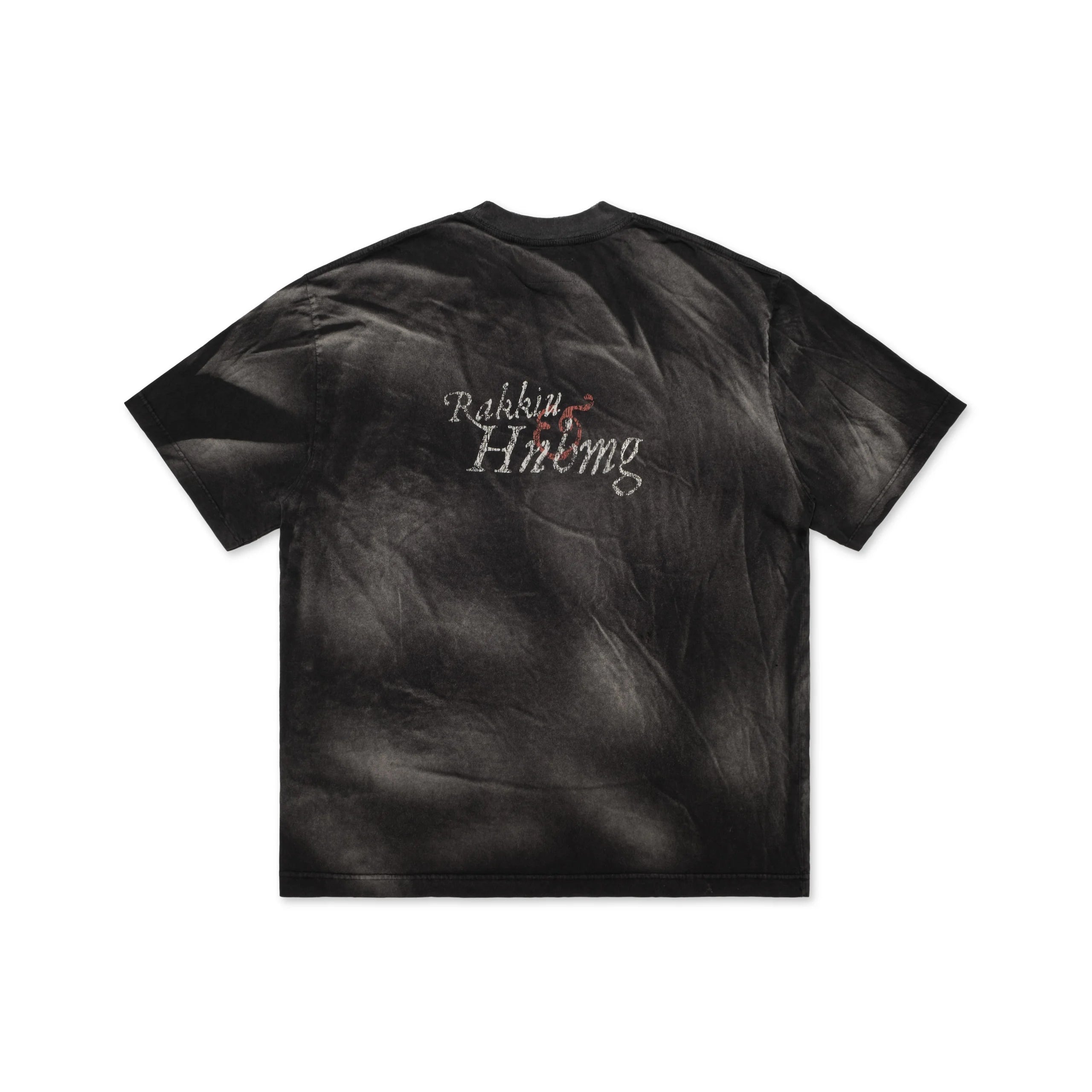 Washed Cotton Jersey T-shirt.
· Rib knit crewneck
· Distressing effect
· Logo graphic printed at front and back
· Fading throughout